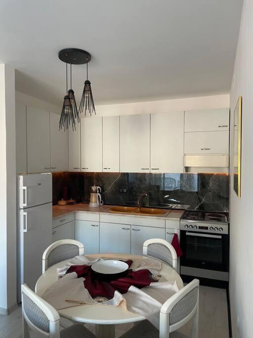 Penthouse With Castle View Appartement Prizren Buitenkant foto