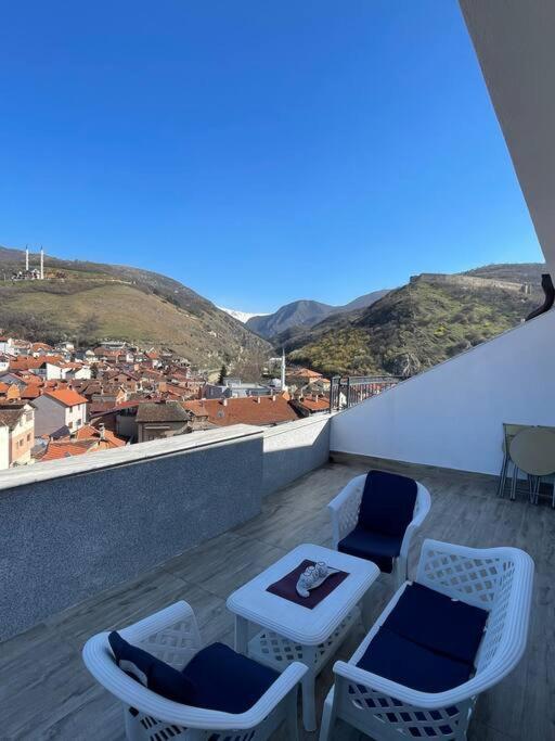 Penthouse With Castle View Appartement Prizren Buitenkant foto