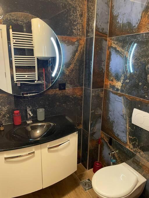 Penthouse With Castle View Appartement Prizren Buitenkant foto